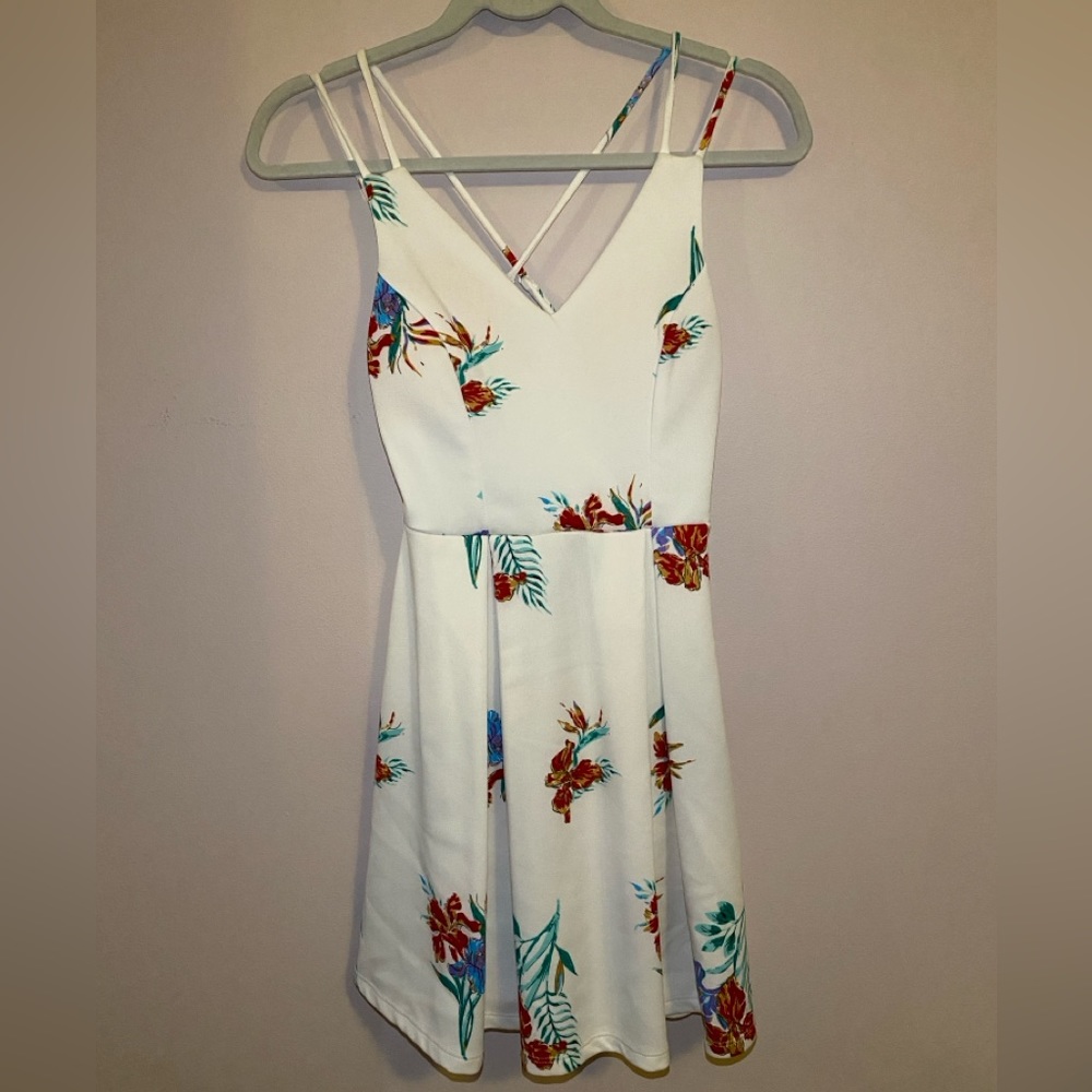 Pretty floral dress size-Small